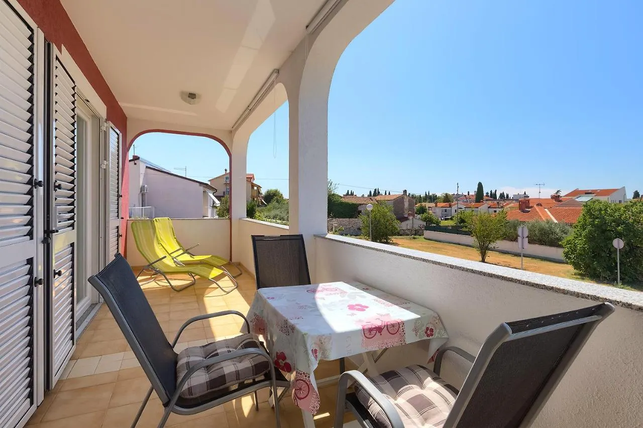 Apartments Boris 771 Fazana Croatia