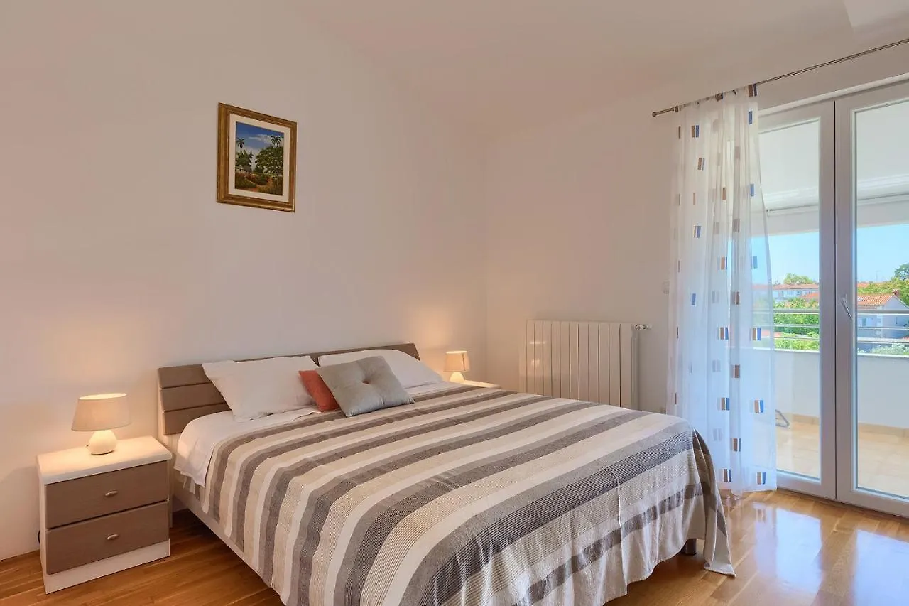 Apartments Boris 771 Fazana