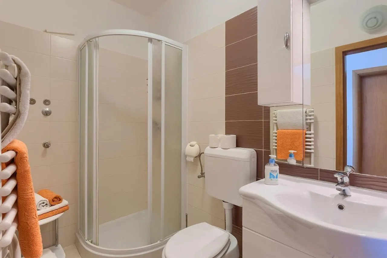 Apartments Boris 771 Fazana Croatia