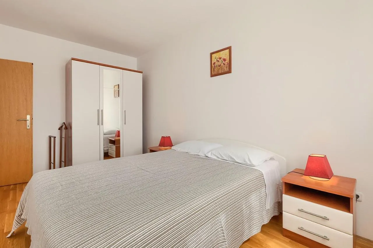 Apartments Boris 771 Fazana Croatia