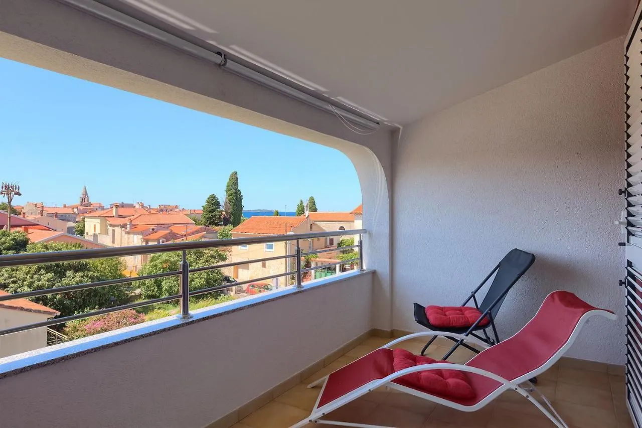 Apartments Boris 771 Fazana Croatia